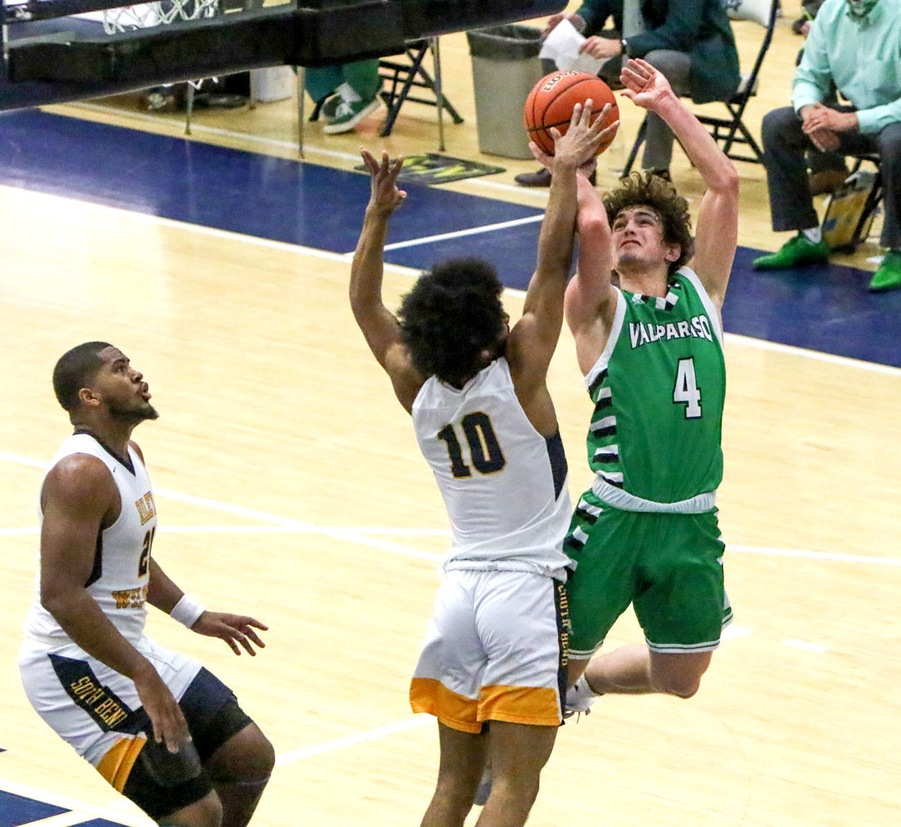 Valpo/SB Riley, boy's basketball regionals